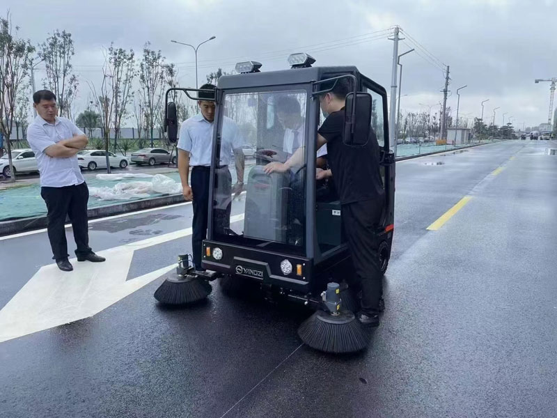 環(huán)衛(wèi)電動掃地機的前景